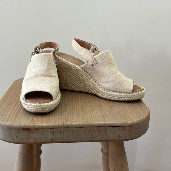 TOMS Sandal Espadrilles - Picture 1 of 5